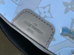 Louis Vuitton Discovery Bumbag 17.3in/ 44cm Blue Silver Hardware For Men M22576 - Image 7