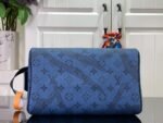 Louis Vuitton Dopp Kit Blue For Men 28cm/ 11 in - Image 5