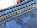 Louis Vuitton Dopp Kit Blue For Men 28cm/ 11 in - Image 8