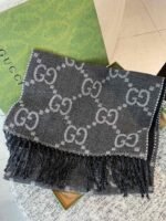 Gucci Wool Scarf Grey 195cm/77in For Women - Image 3