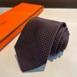Hermes Elegent Burgundy Silk Tie For Men - Image 8