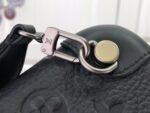Louis Vuitton Horizon Clutch 8.3in/ 21cm Black Silver Hardware For Men - Image 8