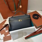 Loro Piana Extra Pocket L27 Top Handle Bag 10.6in/ 27cm Navy Blue Gold Hardware For Women FAN4043 W000 - Image 8