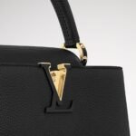 Louis Vuitton Capucines MM Top Handle Bag 12.2in/ 31cm Black Gold Hardware For Women M24727 - Image 7