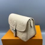 Louis Vuitton Diane Shoulder Bag 9.4in/ 24cm Sand Gold Hardware For Women M13231 - Image 4