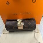 Louis Vuitton Etui Bijoux Bag Brown 7,5in/19cm M10145 - Image 2