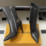 Louis Vuitton Legacy Ankle Boot Black For Women 1AIEUG - Image 7
