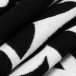 Louis Vuitton LV Medallion Scarf Black 92.5in/235cm M79212 - Image 5