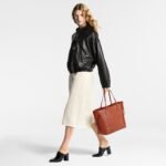 Louis Vuitton Neverfull MM Tote Bag 12.2in/ 31cm Kenyan Fauve Gold Hardware For Women M12467 - Image 2