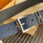 Louis Vuitton Reversible Blason 35mm Belt Navy Blue & Black - Image 5