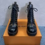 Louis Vuitton Star Trail Ankle Boot Patent Monogram Material Black For Women 1A2Y7P - Image 2