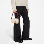 Louis Vuitton Steamer Wearable Wallet Off-White For Men 18cm/7.1in - M14686 - Image 6