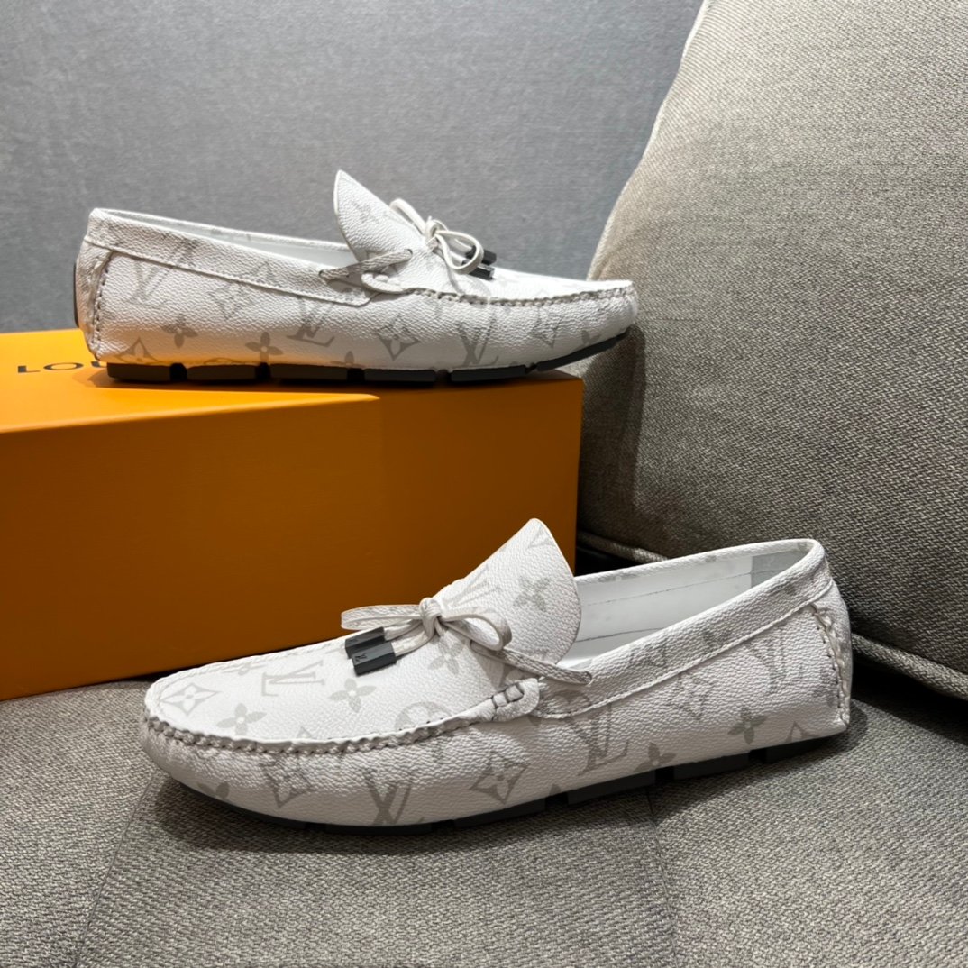 t-1-26.jpg Louis Vuittion LV Driver Moccasin White For Men LV 1AAF46 - Image 1