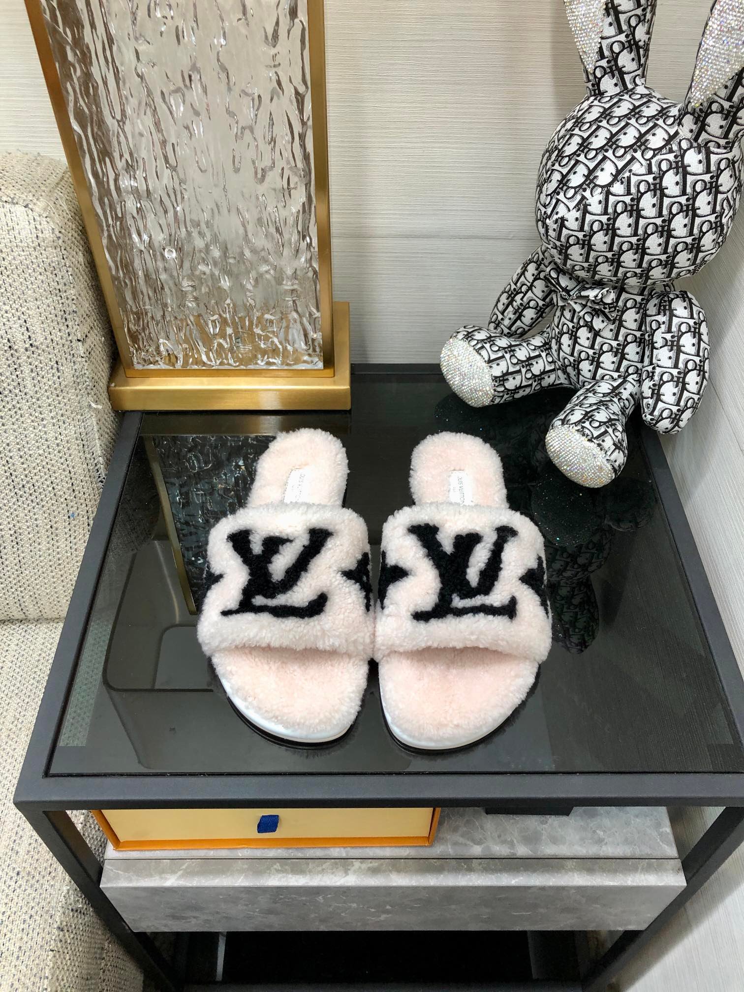 t-6-6.jpg Louis Vuitton Women's Magnetic Flat Mule White For Women LV - Image 1